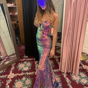 New prom dress with tags